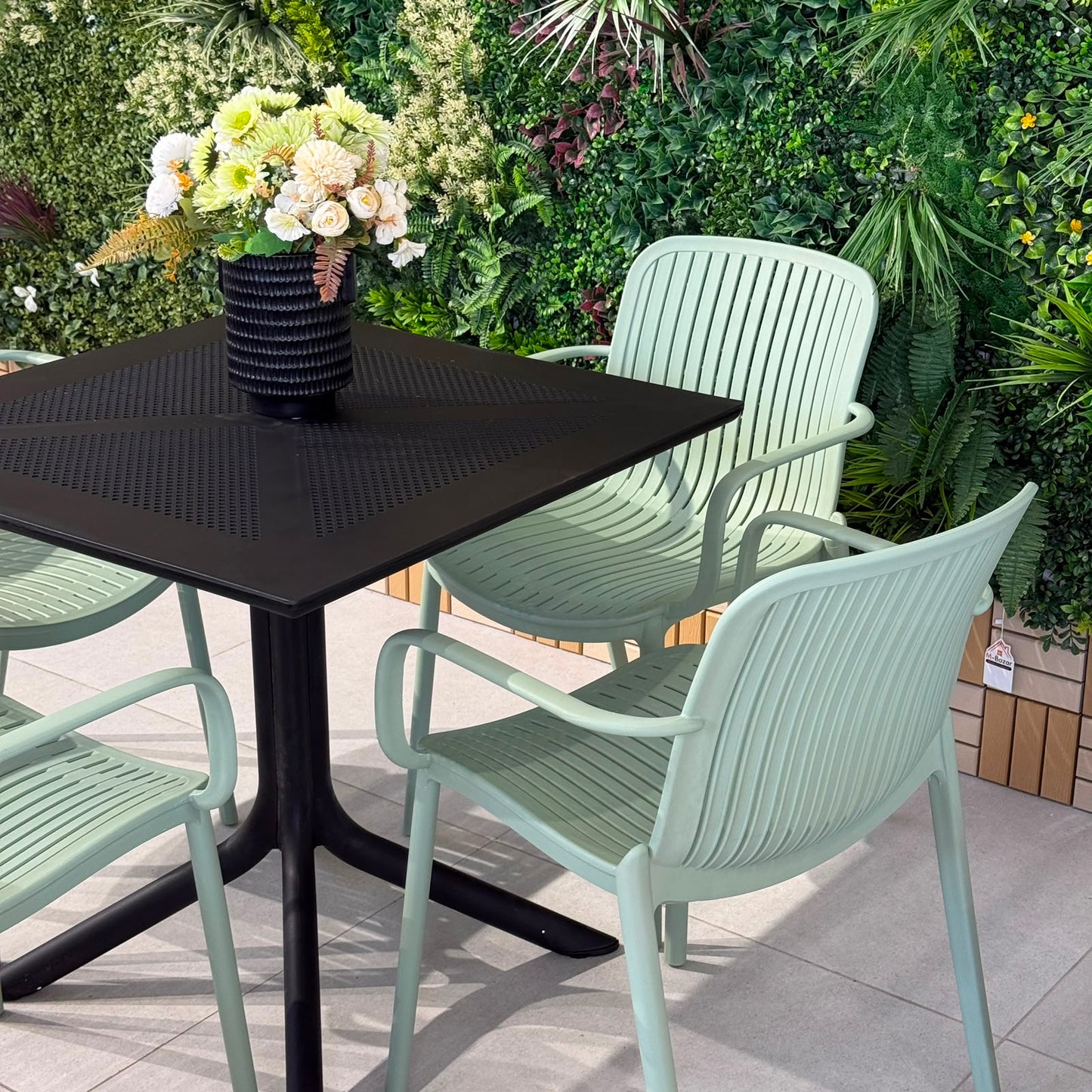 Modern Outdoor Dining Table & Chair Set - Black & Green