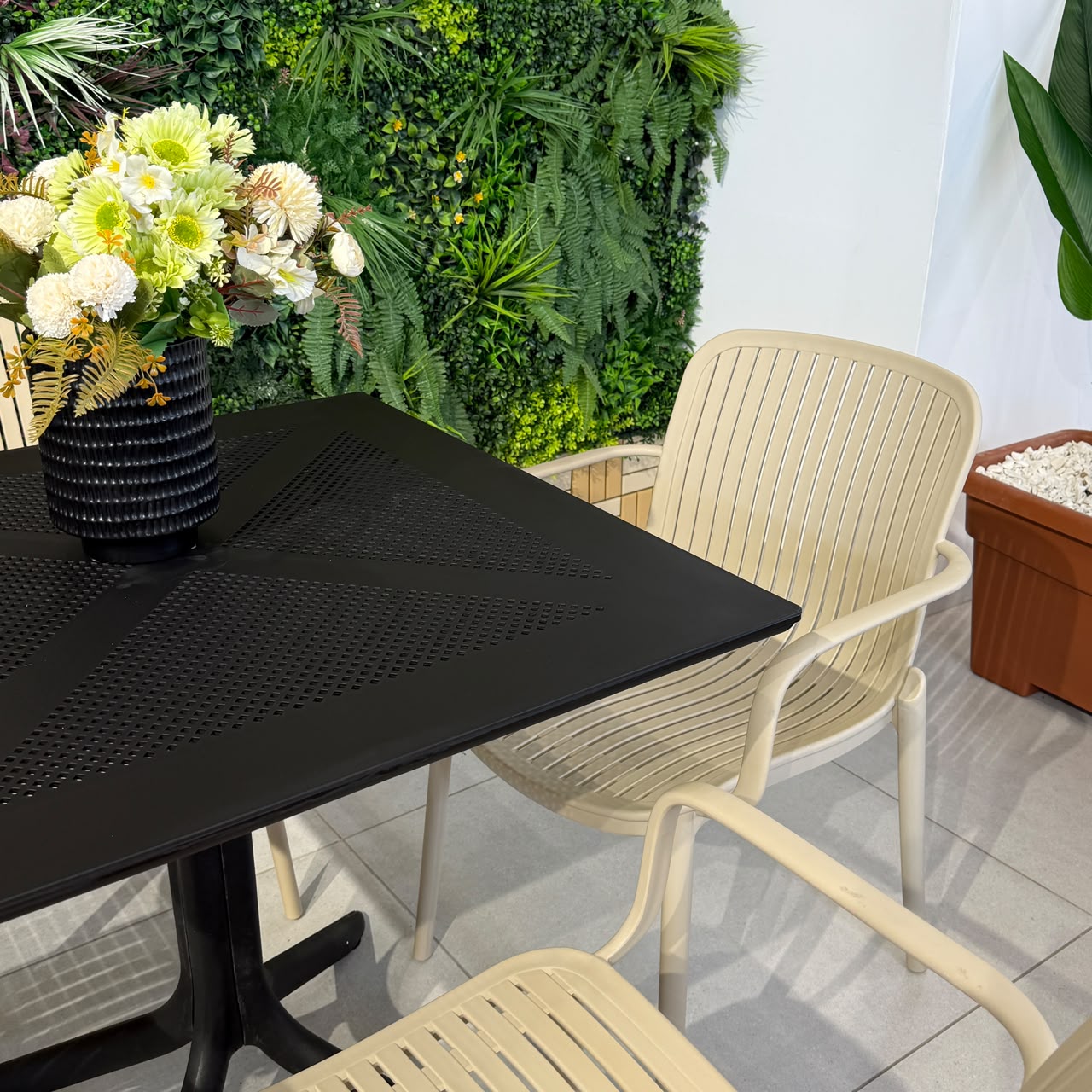 Modern Outdoor Dining Table & Chair Set - Black & Light Yellow