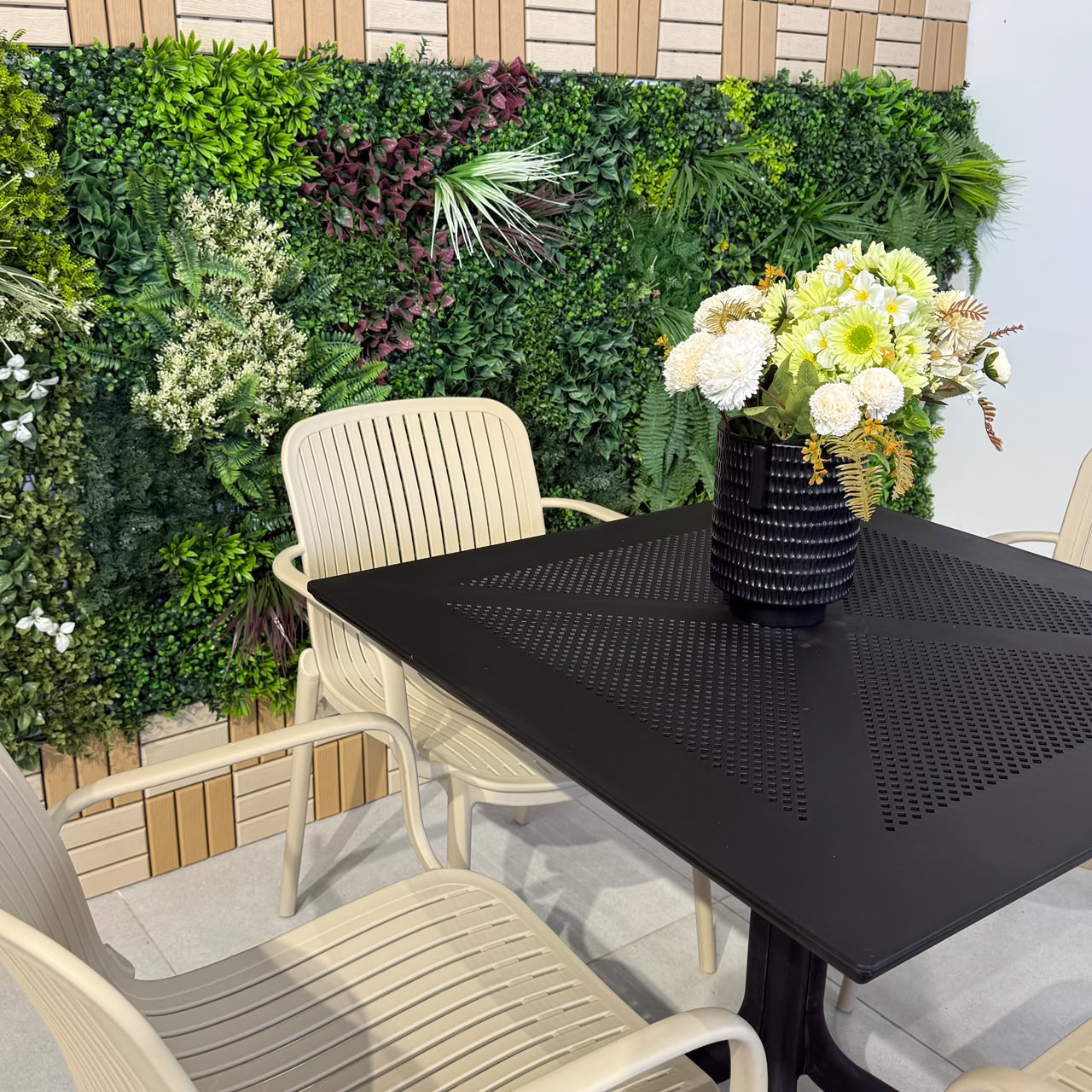 Modern Outdoor Dining Table & Chair Set - Black & Light Yellow