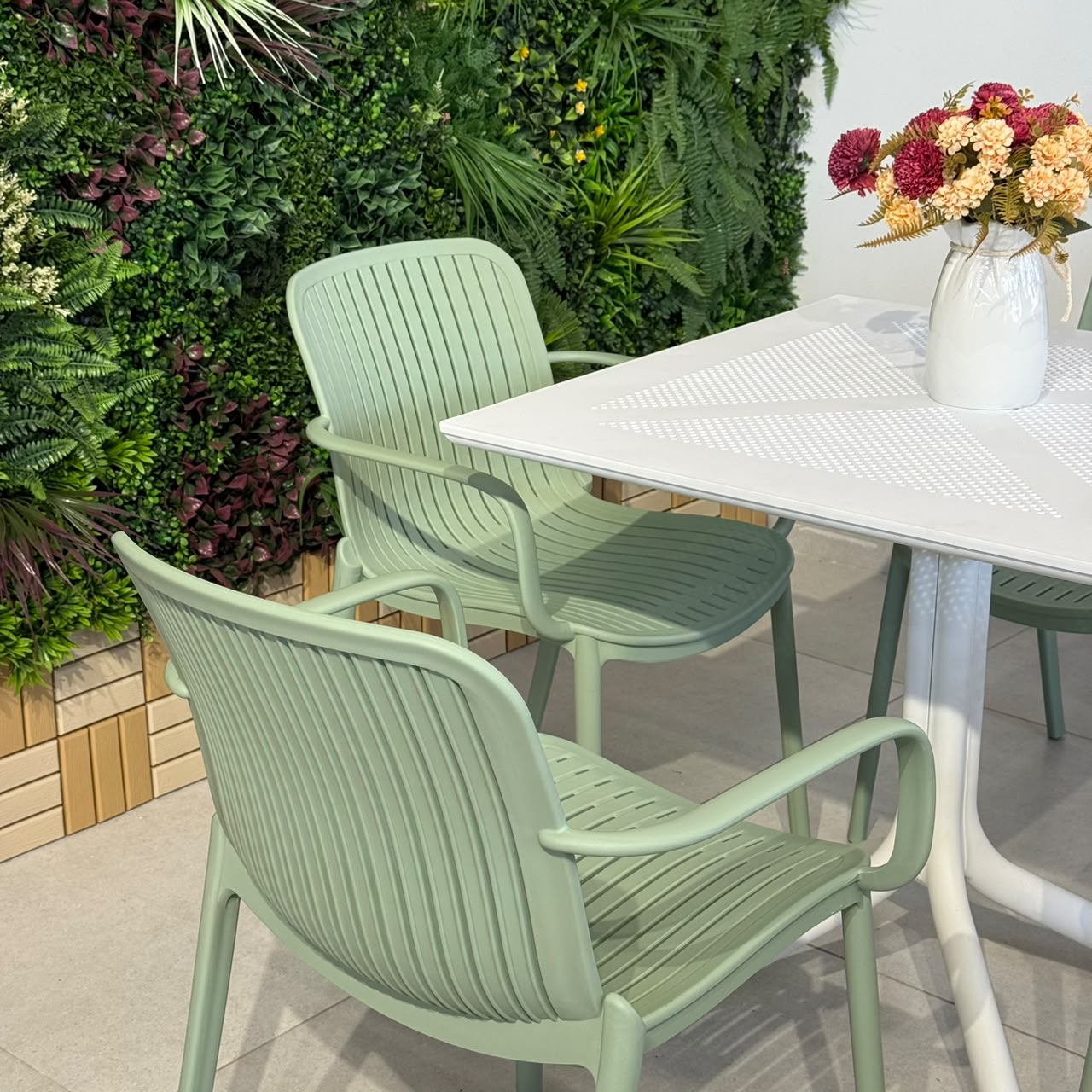 Modern Outdoor Dining Table & Chair Set - White & Light Green