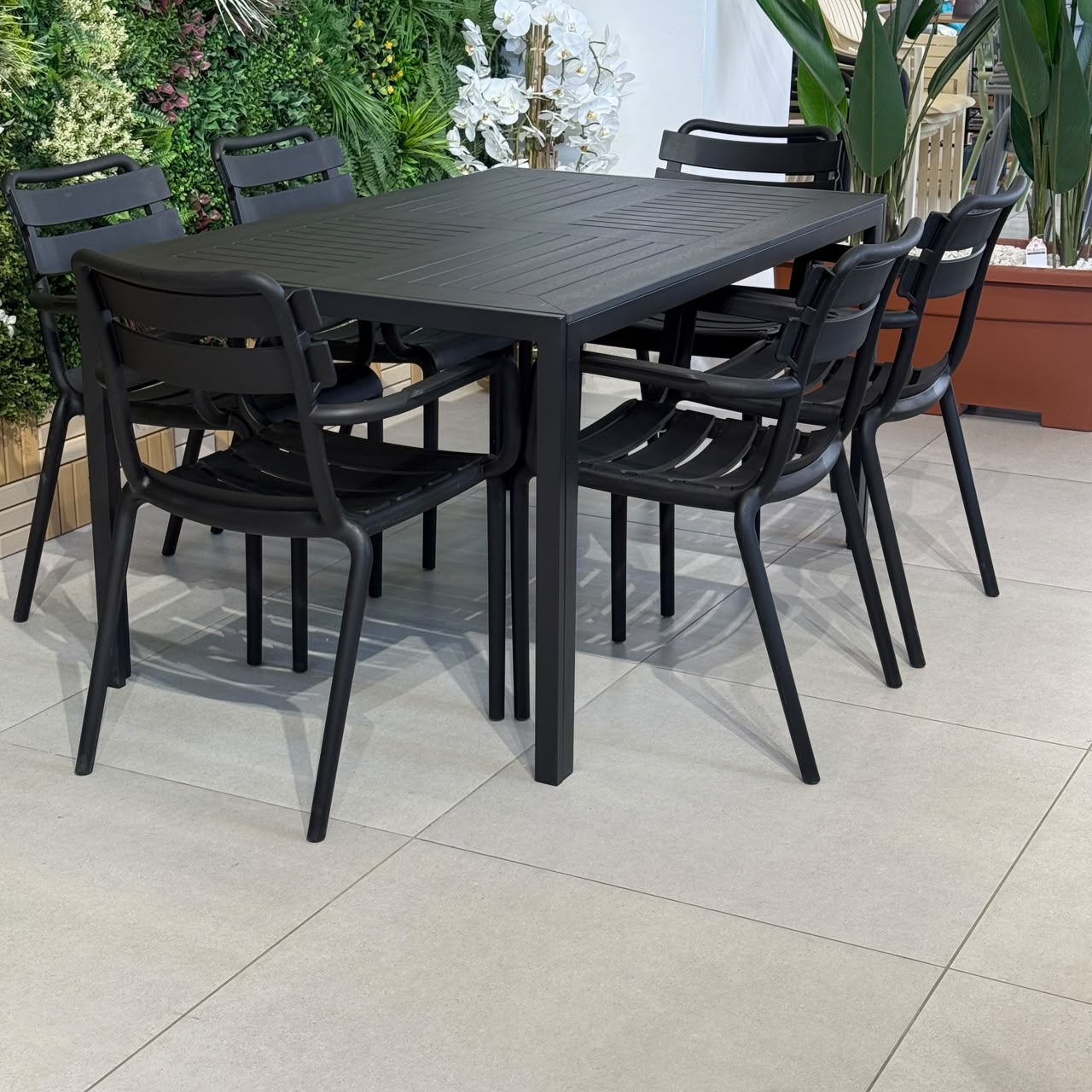 Modern Luxury Outdoor Dining Table & Chair Set - Black
