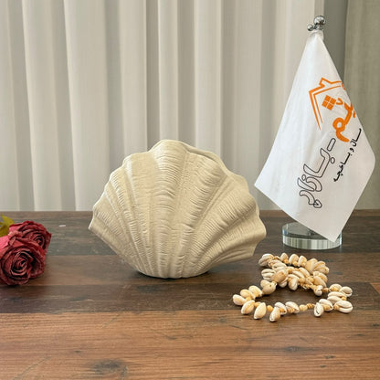 Seashell-Shaped Decorative Vase