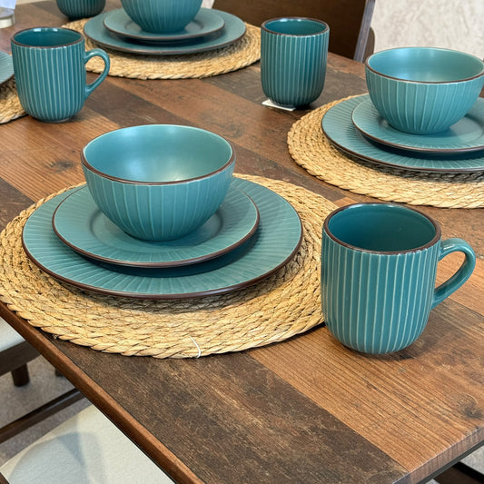 Modern Green Ceramic Dinnerware Set - 16 PCS