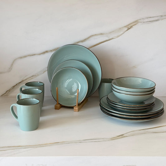 Vintage Ceramic Dinnerware Set - 16 PCS