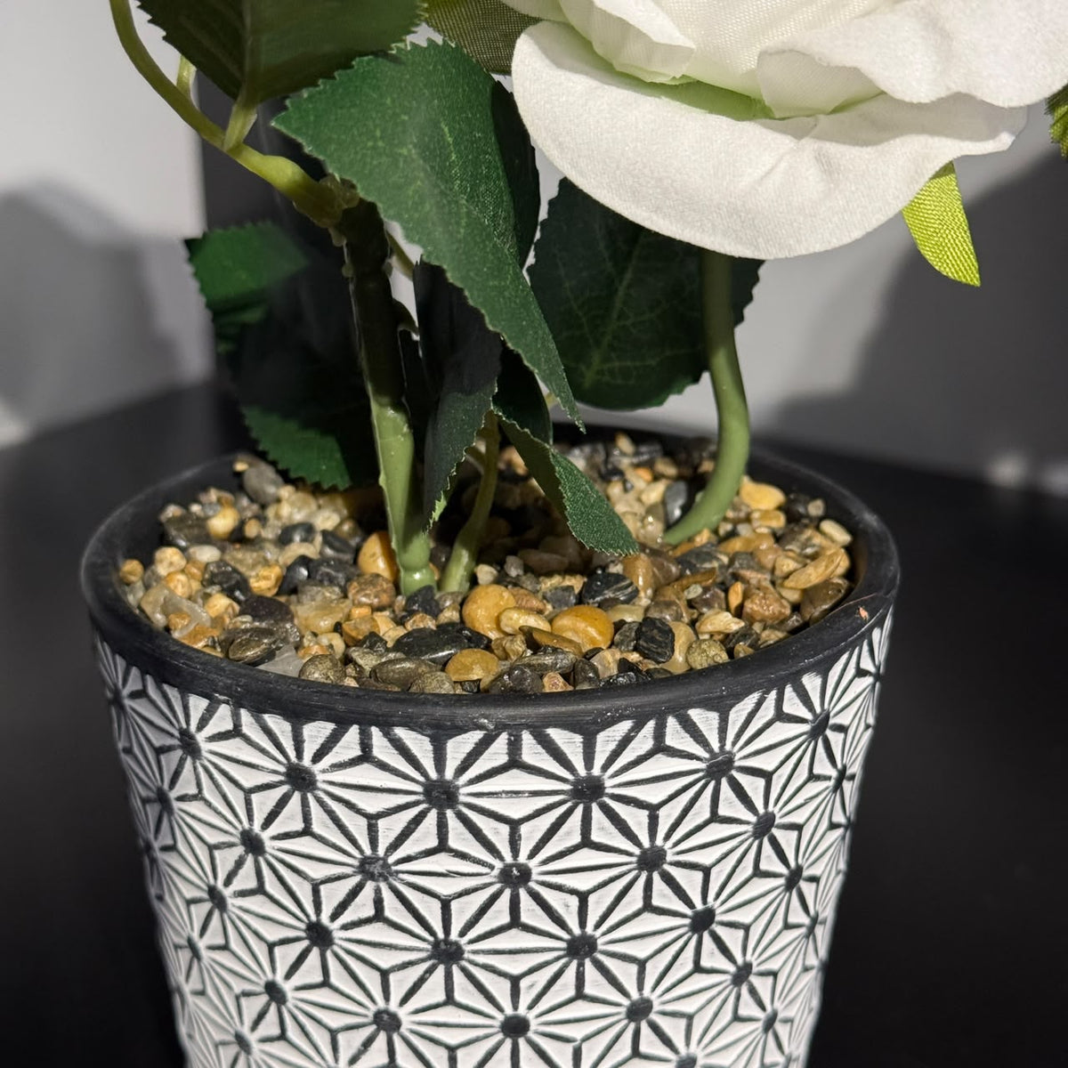 Luxury Potted Artificial Roses