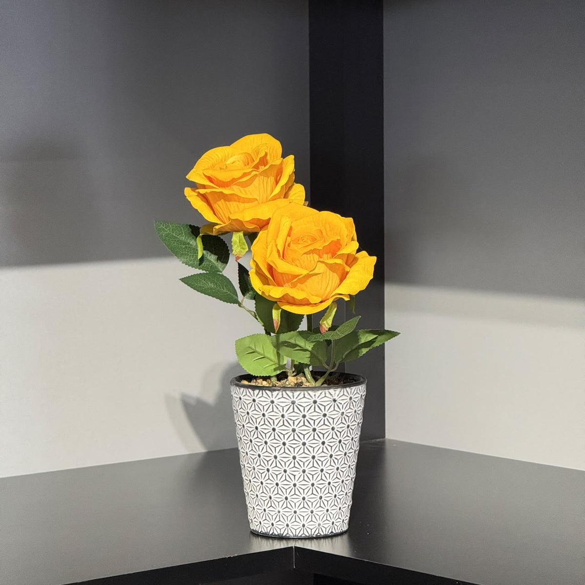 Luxury Potted Artificial Roses