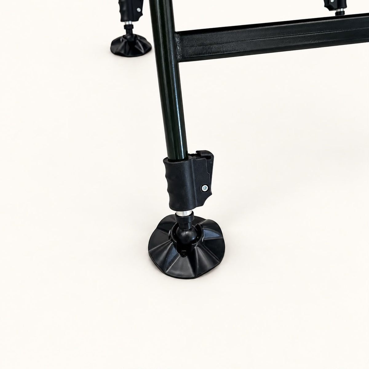 Luxury Outdoor Fishing Chair with Detachable Footrest