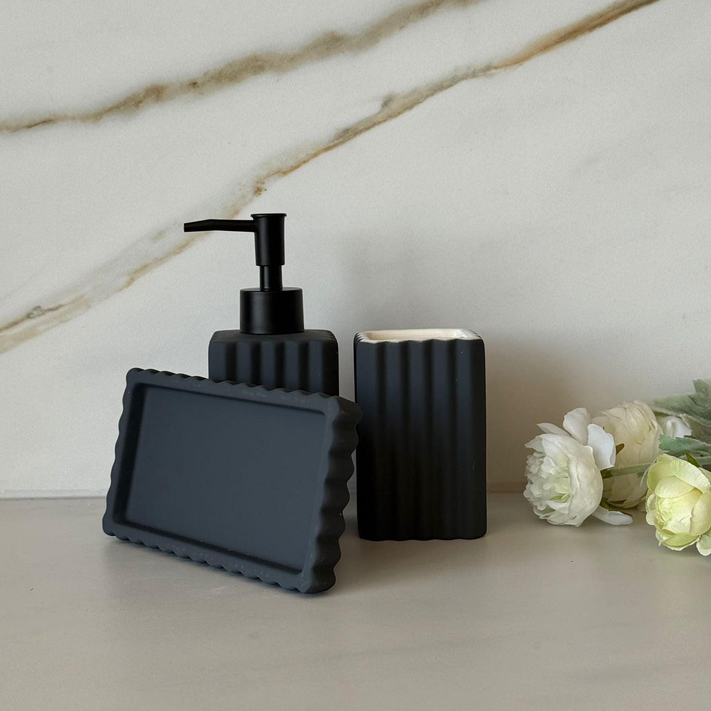 Luxury Ceramic Bathroom Accessories Set – 3PCS