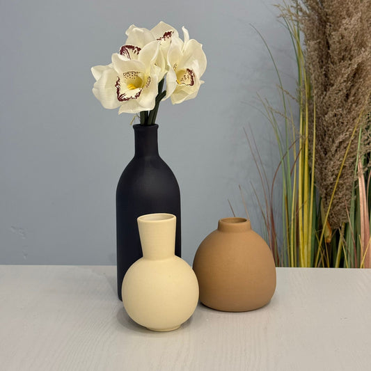 Elegant Vintage Vases - Set Of 3