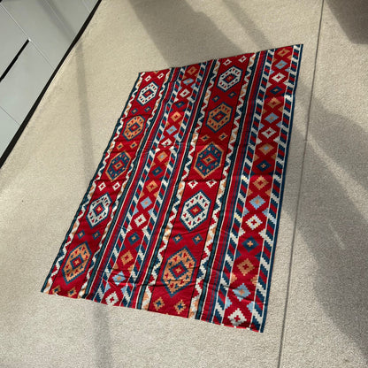 ڕایەخی ناوازە بە نەخشی خێڵەکی