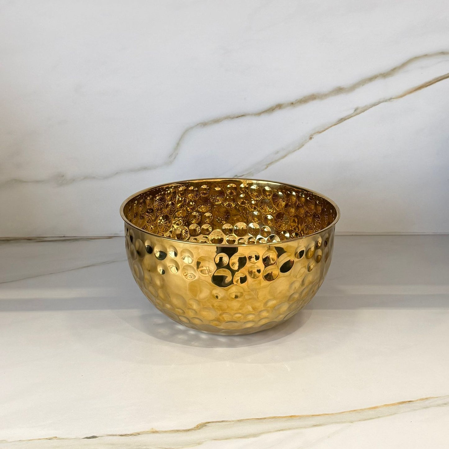 وعاء مطروق هالة ذهبية