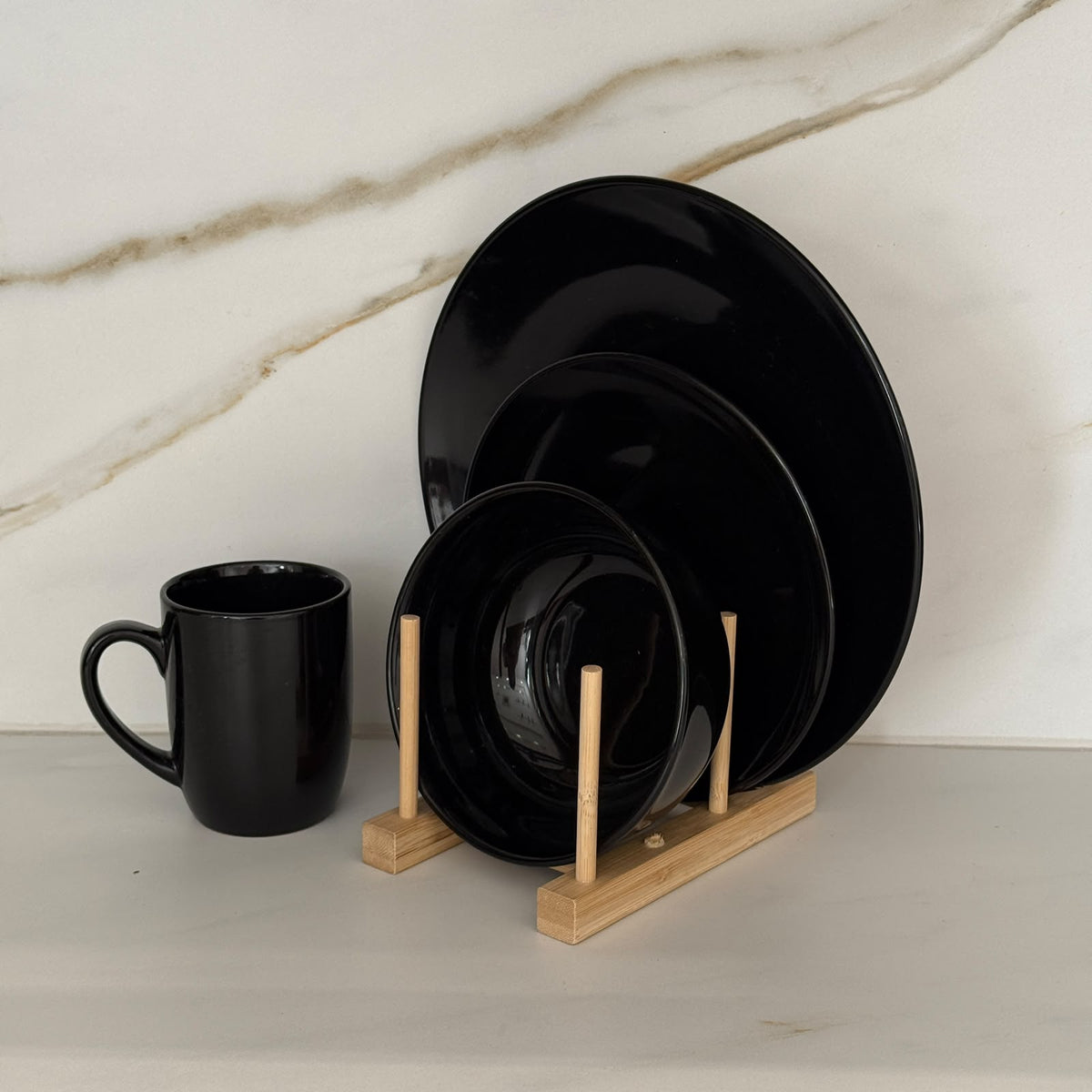 Luxury Black Ceramic Dinnerware Set - 16 PCS