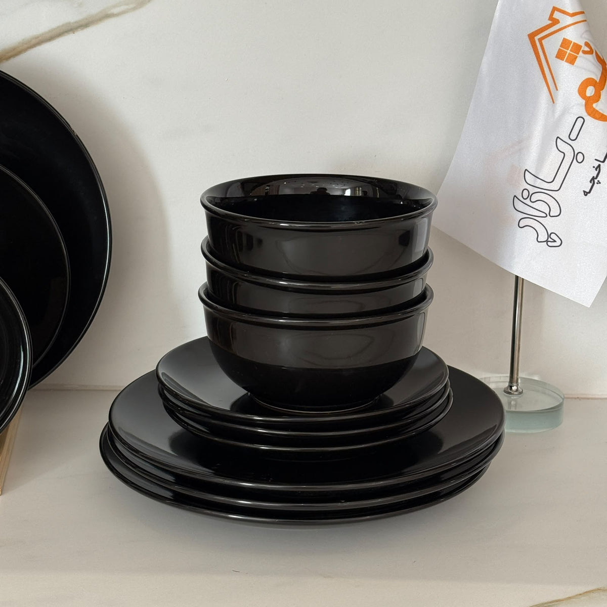 Luxury Black Ceramic Dinnerware Set - 16 PCS