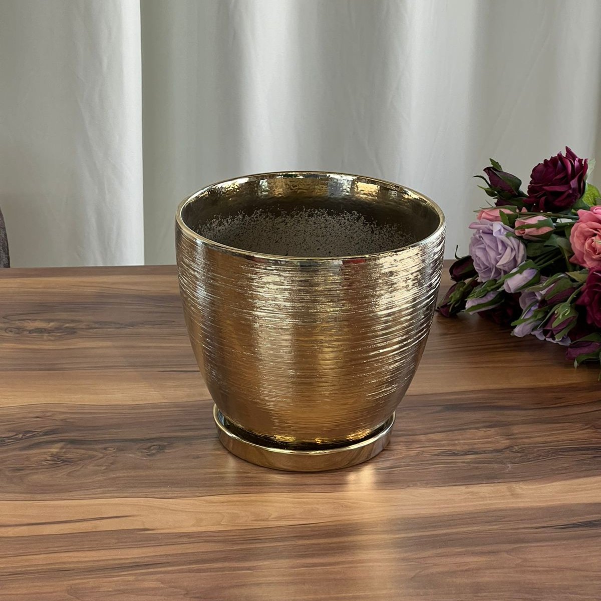 Vintage Gold Indoor/Outdoor Ceramic Planter