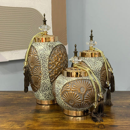 فازات فاخرة مزغرفة ب 3 احجام مختلفة