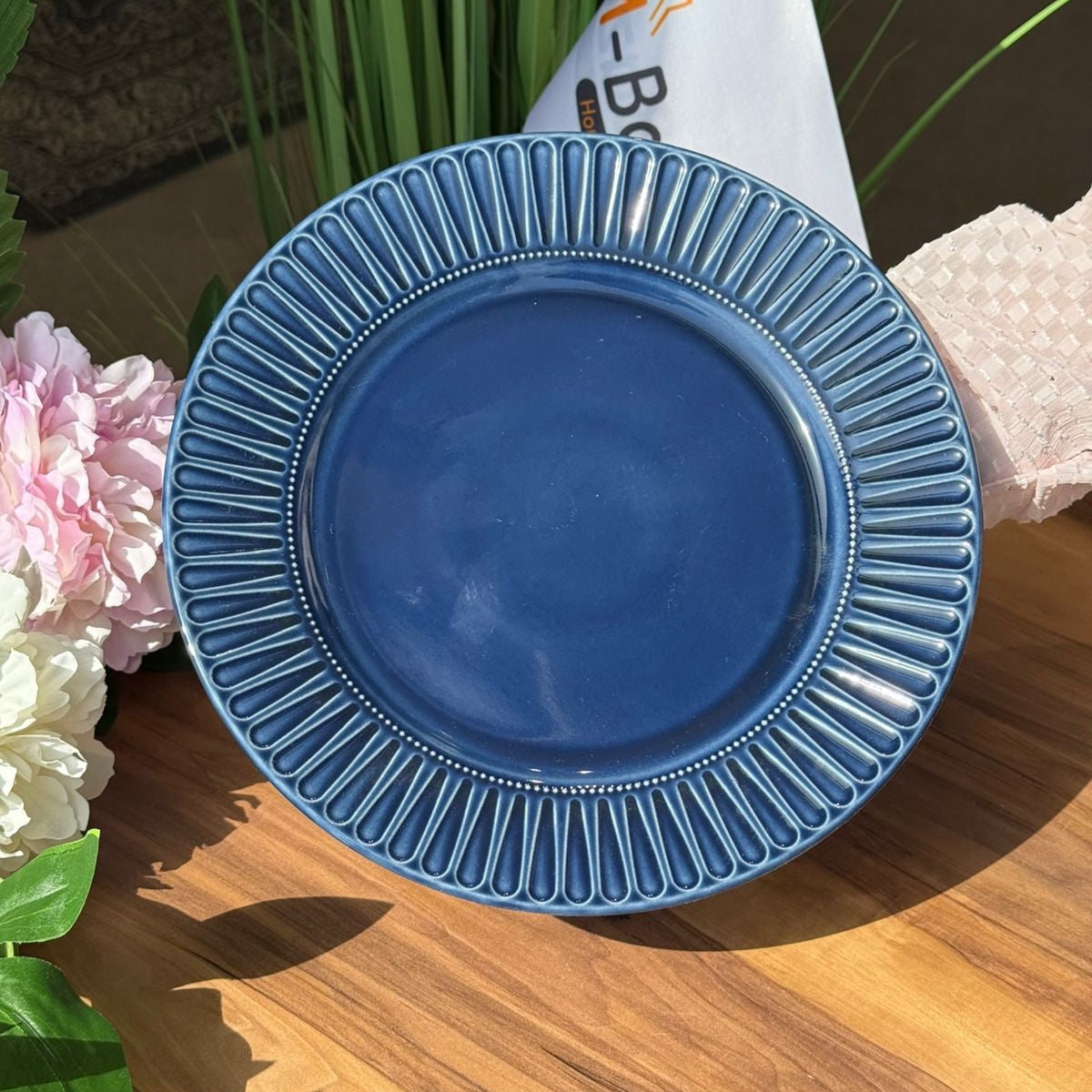 24-Peices Modern Stoneware Dining Set Textured Rim Design