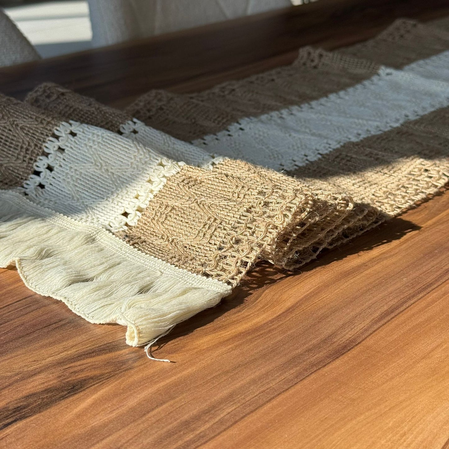 ٣٠ × ١٨٠سم ڕایەخی سەر مێزی دیکۆراتی شاهانە