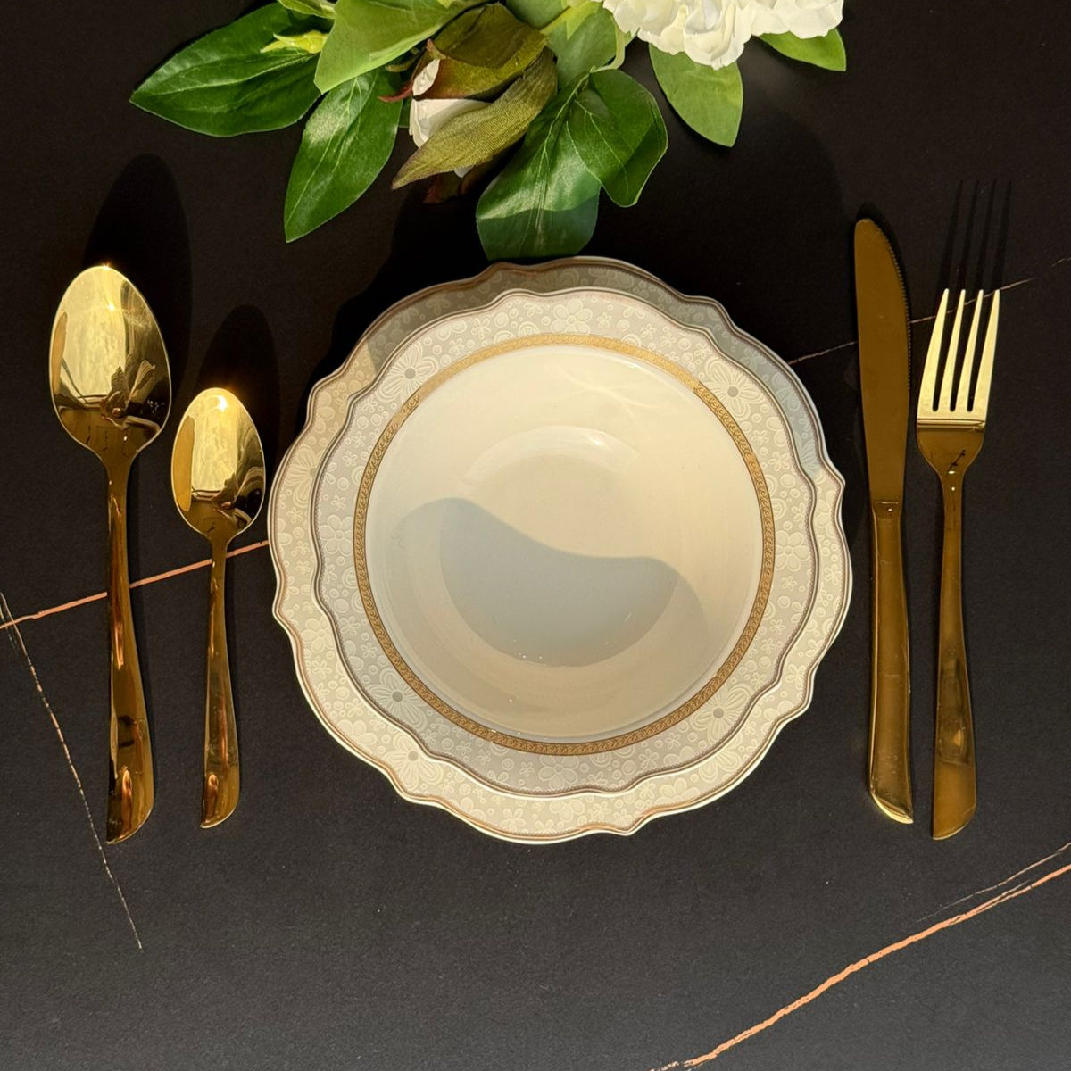 Golden Luxe Elegant Cutlery Collection