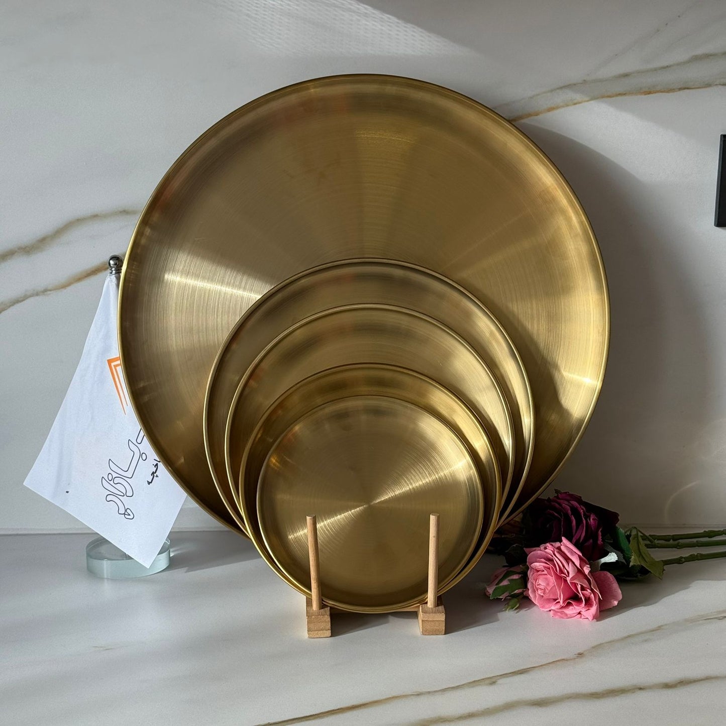 أطباق وصواني ذهبية متعددة الاستخدامات من الفولاذ المقاوم للصدأ