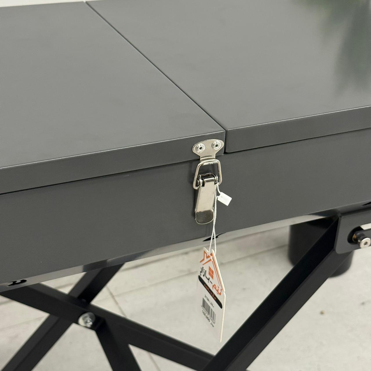 مەقەڵەی بەهێز بە تایە و رەفەی لاکانی