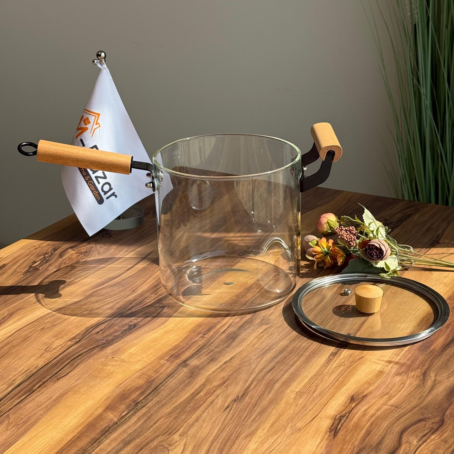 Modern Glass Cooking Pot with Wooden Handles and Lid