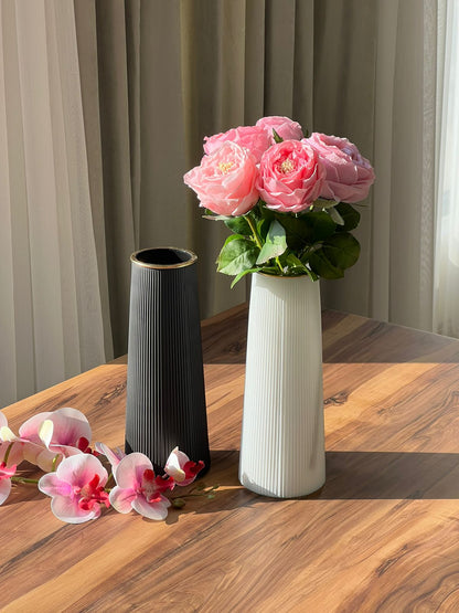 المزهريات العتيقة المزخرفة المرسومة باليد