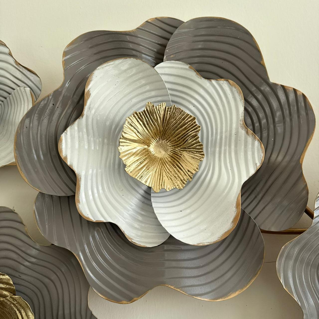 Floral Three-Dimensional Metal Wall Decoration