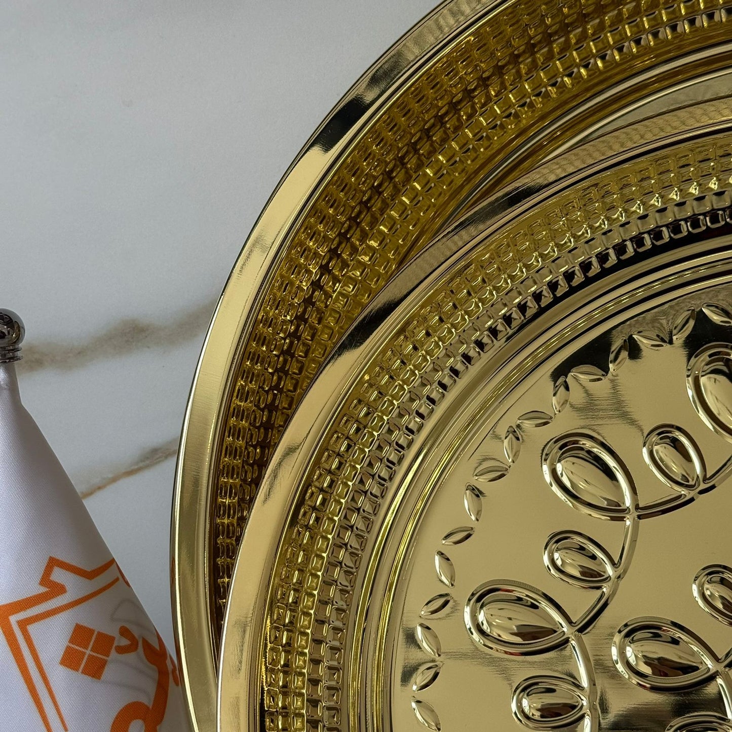 Decorative Metal Serving Tray (Gold / Silver / Bronze)