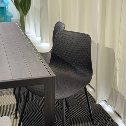 طقم أثاث خارجي حديث من كرسي وطاولة نوفا