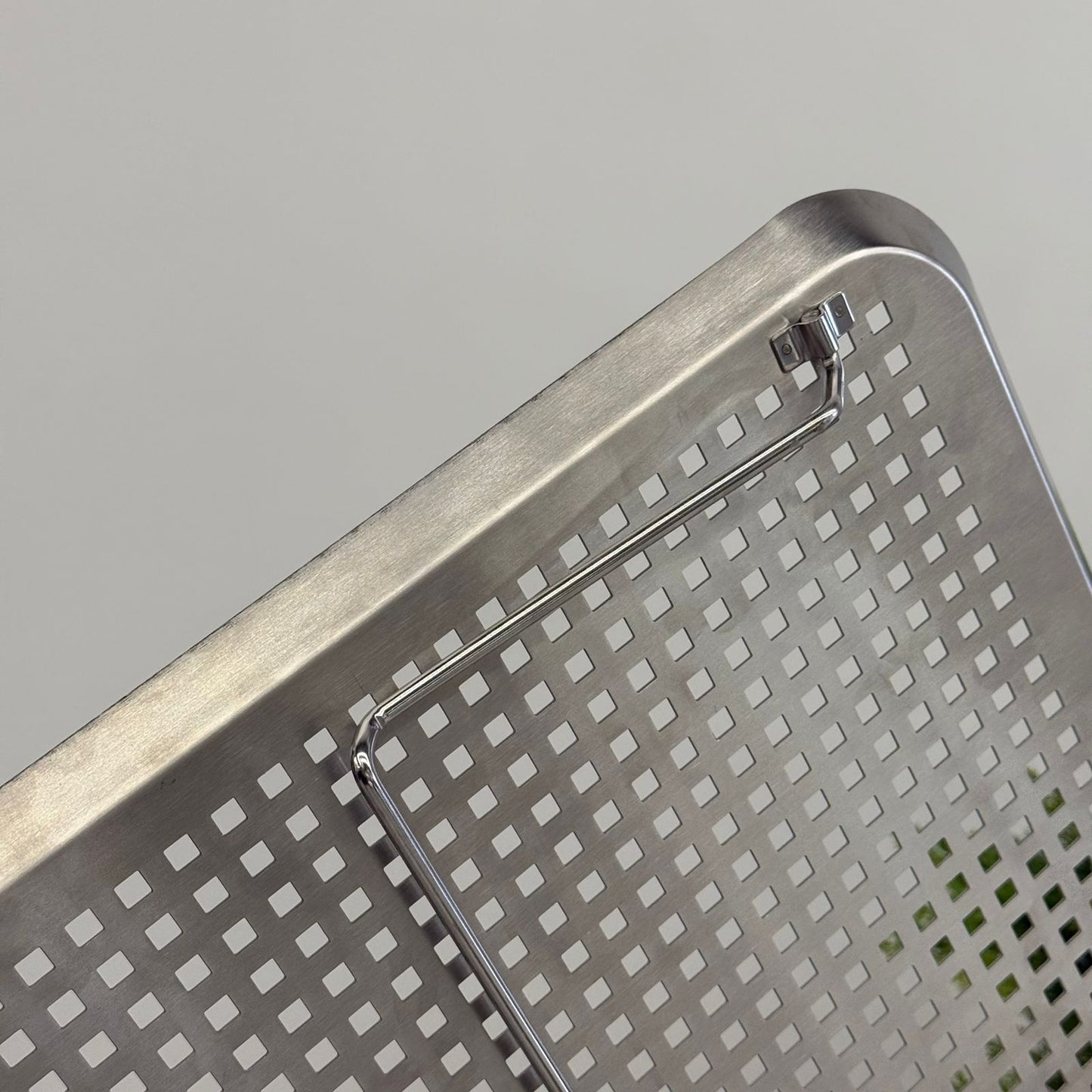 مێزی/ سینی کباب و تکە- کانزایی 