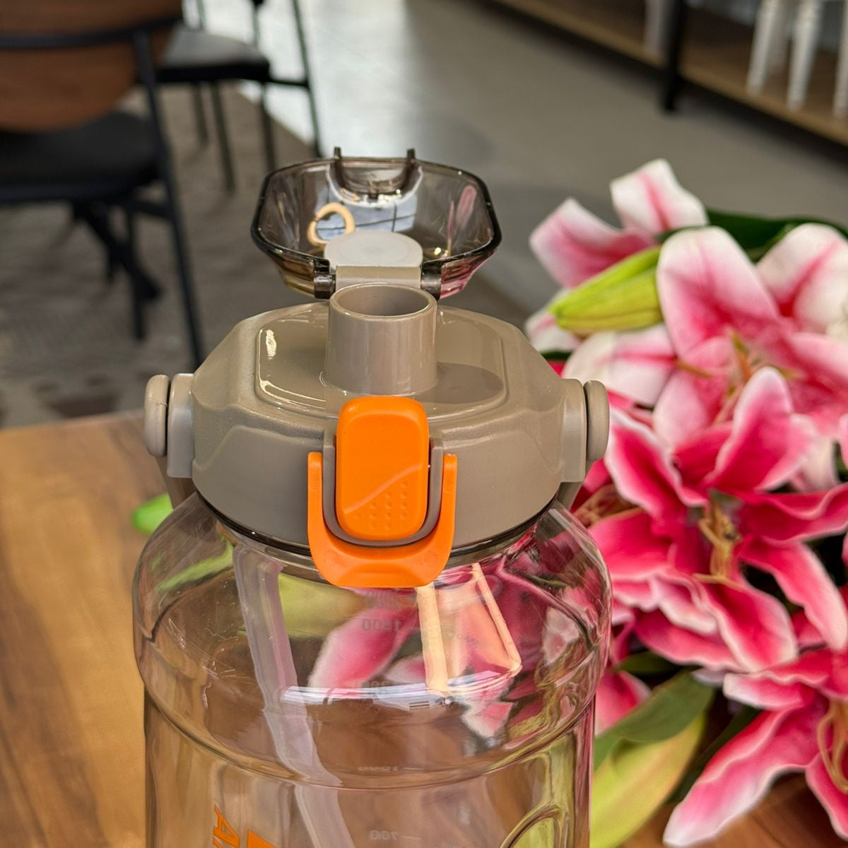 Sport Drinking Bottle With Straw