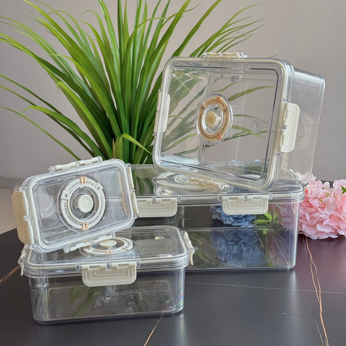 مجموعة حاويات تخزين طعام محكمة الغلق مكونة من 4 قطع - مع قرص لعرض التاريخ