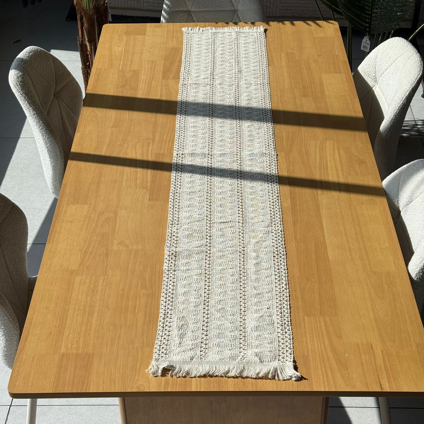 ٣٠ × ١٨٠سم ڕایەخی سەر مێزی دیکۆراتی شاهانە