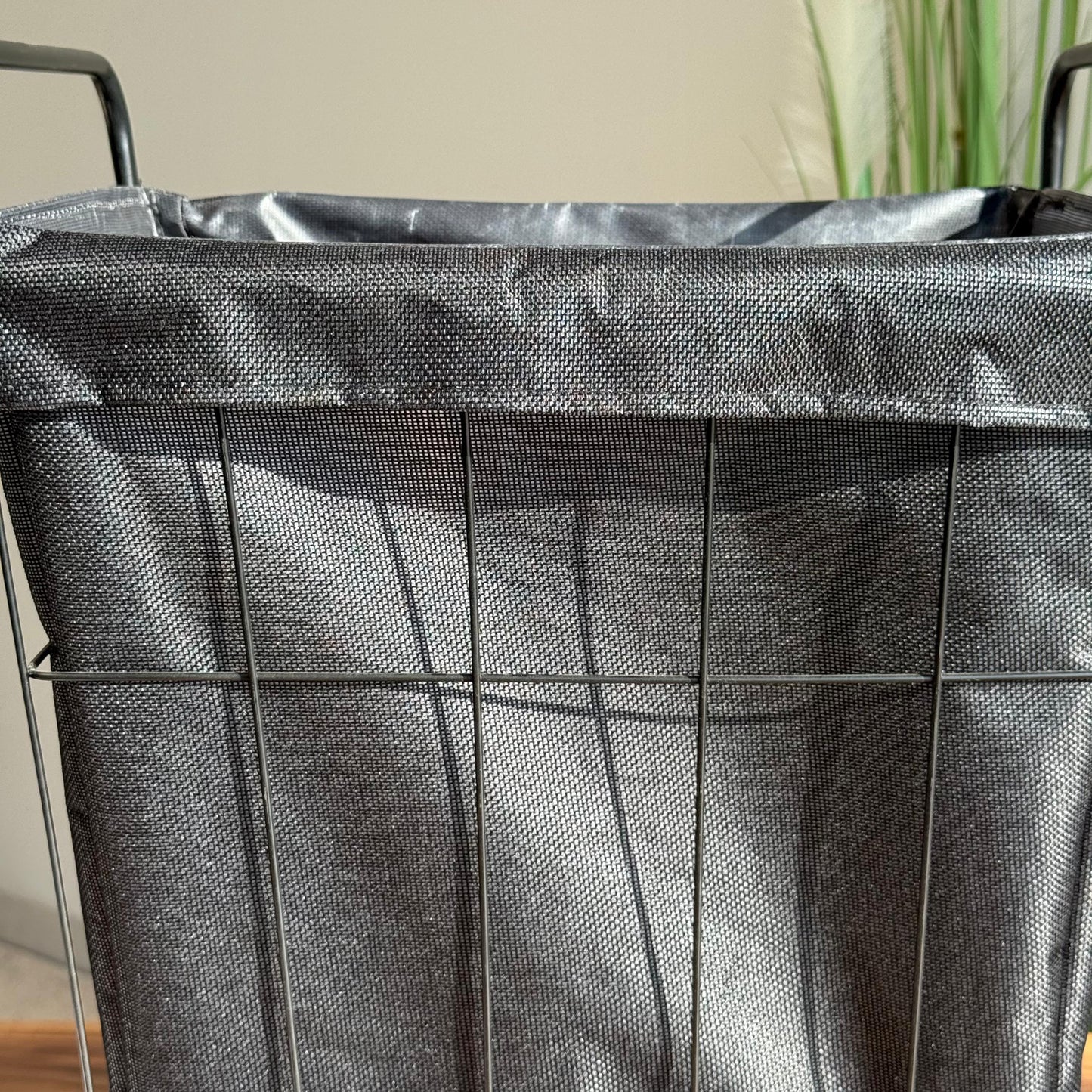 سلة تخزين معدنية متعددة الاستخدامات مع بطانة داخلية من القماش