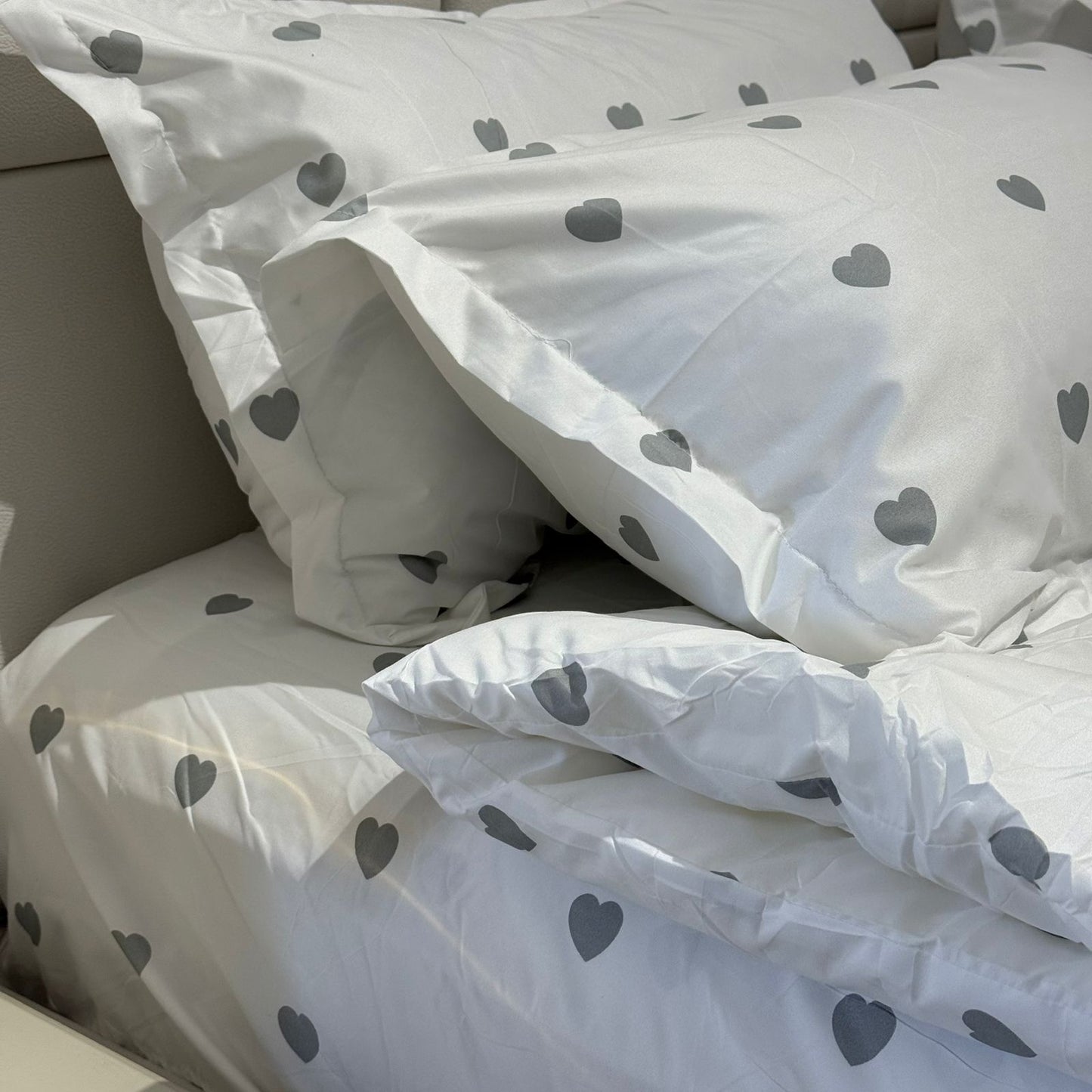 Elegant Bedding Set – 6 Pieces
