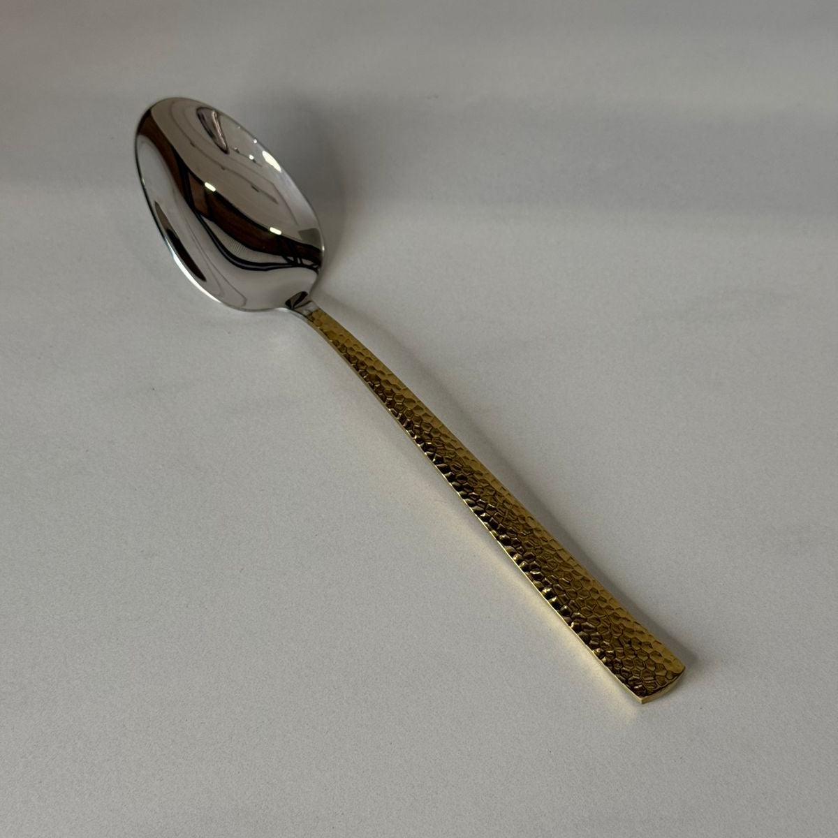 Golden Weave Elegance - Luxury Cutlery Collection