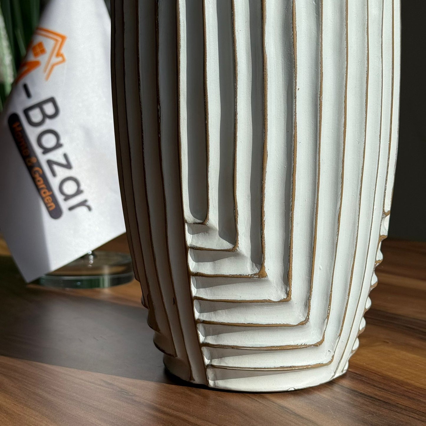 مزهرية سيراميك عتيقة مزخرفة مصنوعة يدويًا