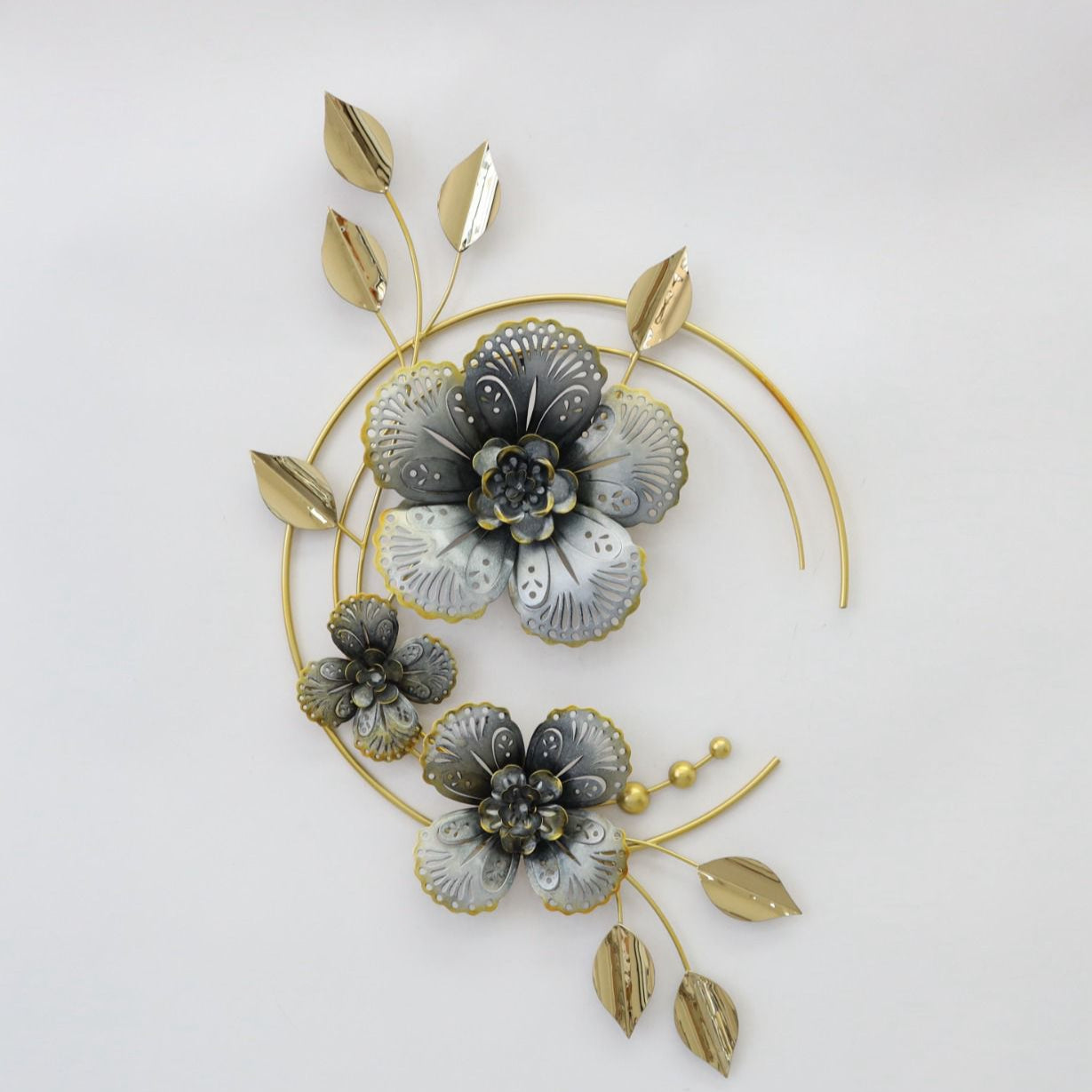 Floral Metal Round Wall Decoration