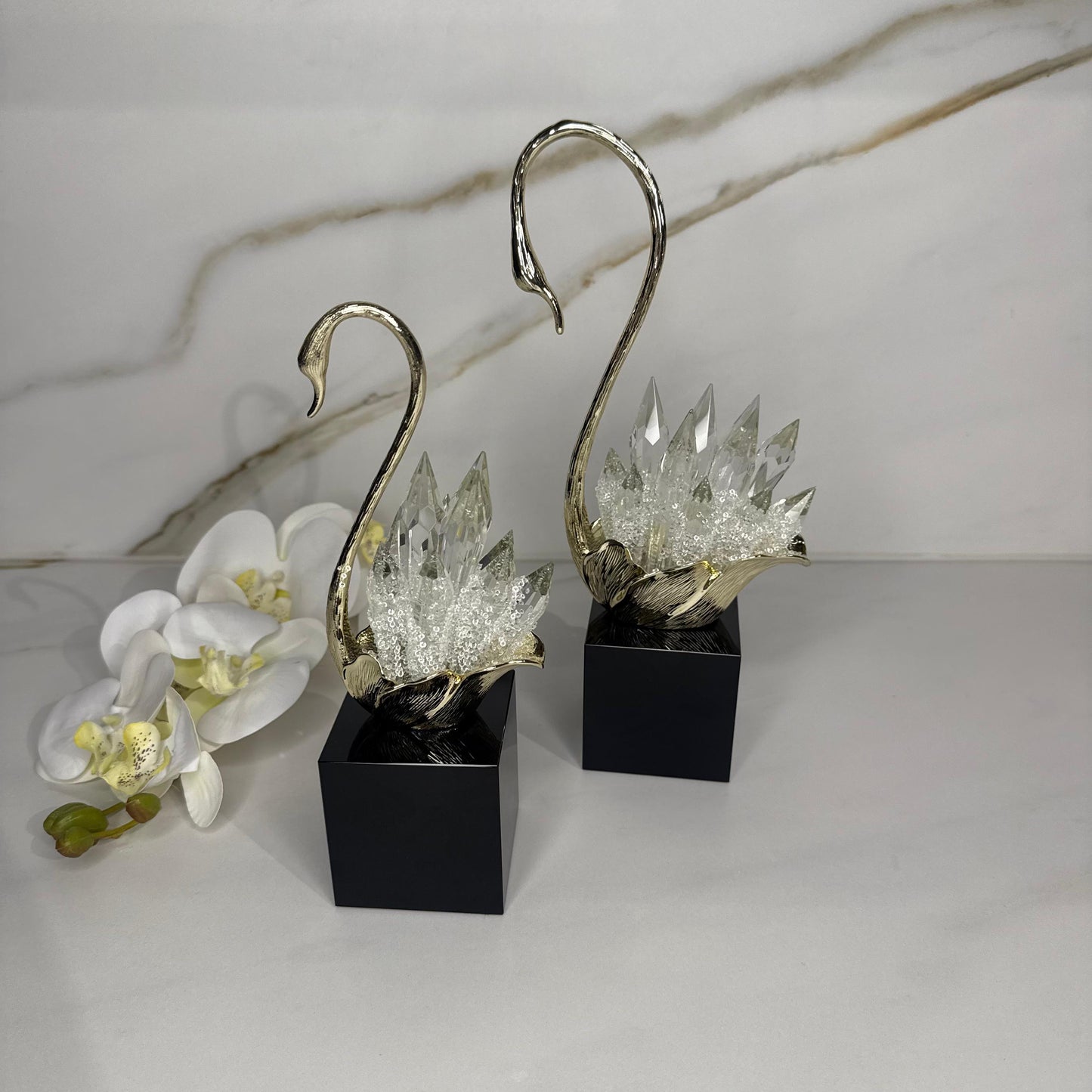 Elegant Crystal-Tail Swan Figurine - Set Of 2