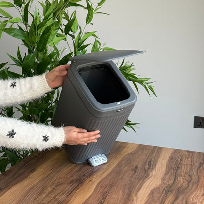 دواسة فاخرة وصندوق قمامة ضغط مع دلو داخلي