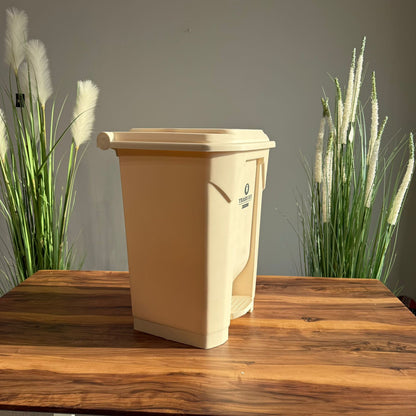 سلة مهملات كلاسيكية بدواسة - مجموعة متعددة الأحجام