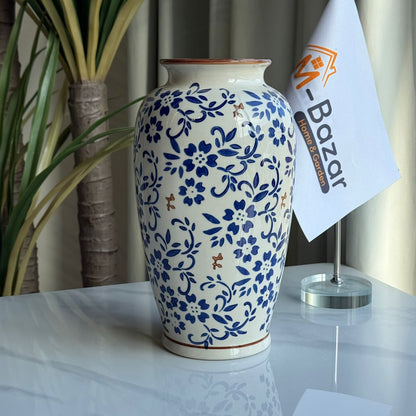 مجموعة مزهرية كلاسيكية كلاسيكية من الزهور الخضراء