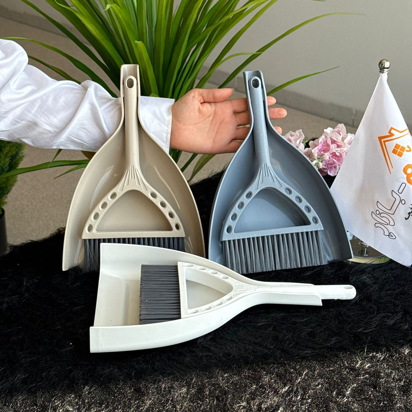 المكنسة الصغيرة والمجارف – مجموعة التنظيف