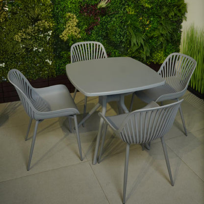طقم كراسي خارجي من كراسي دانييلا وطاولة مربعة انيقة