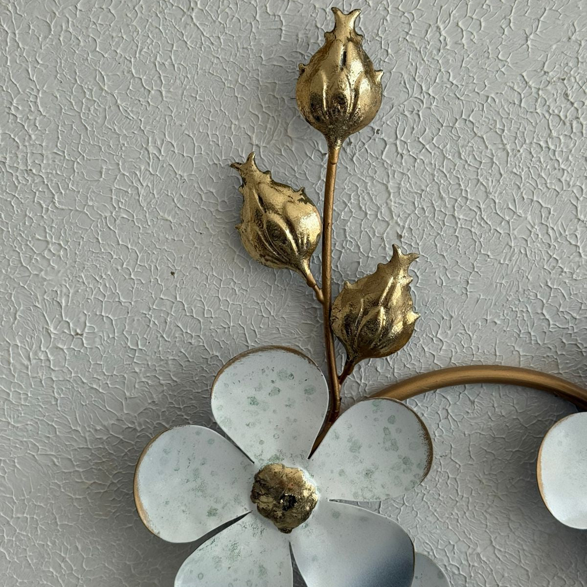 Metal White Flower & Wooden Frame Wall Decoration
