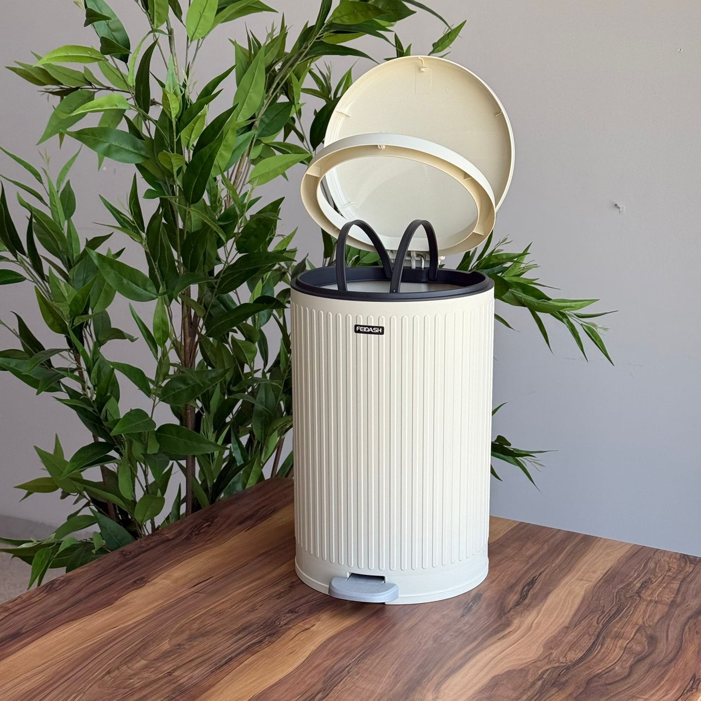 دواسة مزدوجة الحركة وصندوق قمامة ضغط – مقاسين