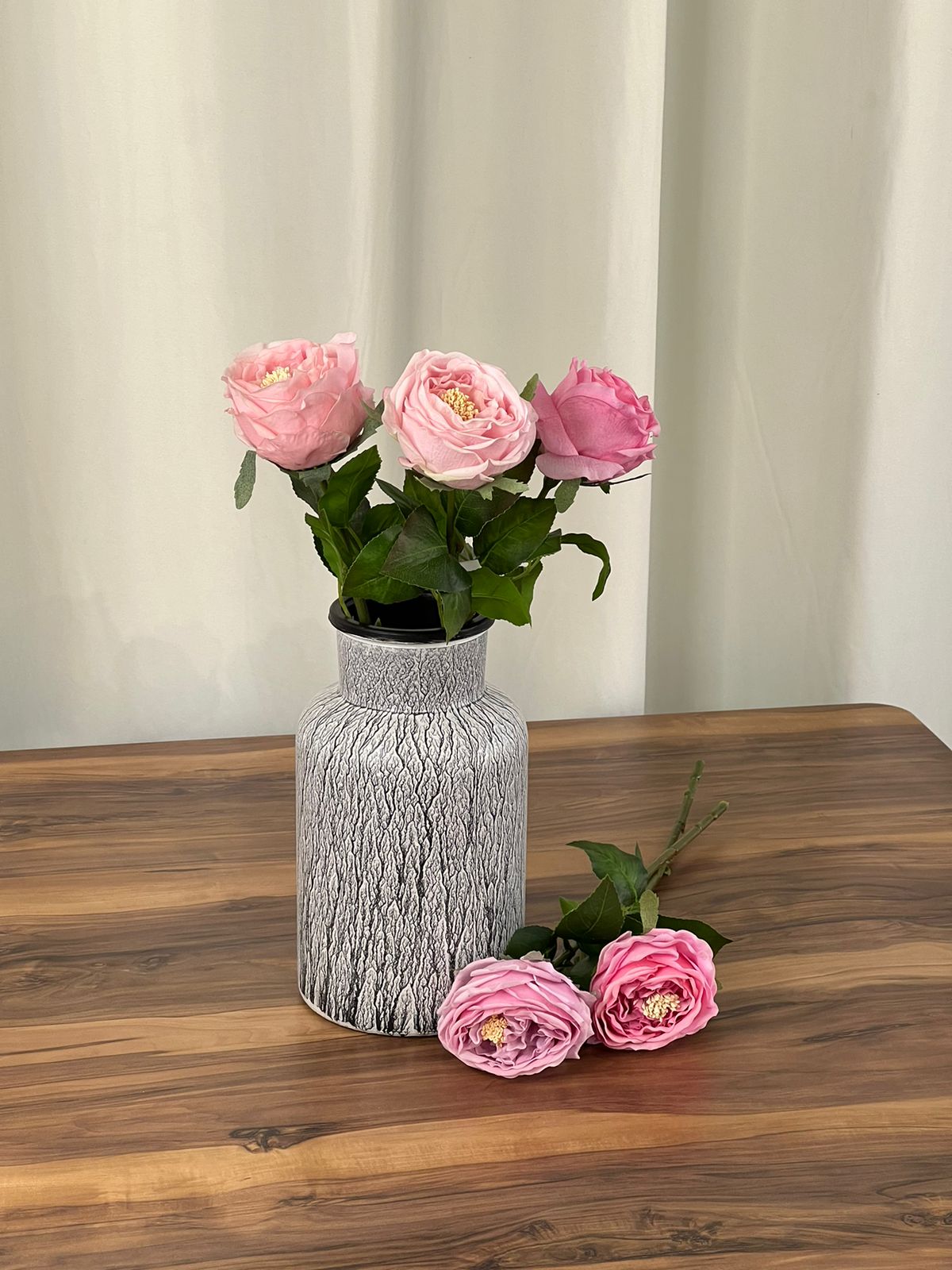 المزهريات العتيقة المزخرفة المرسومة باليد