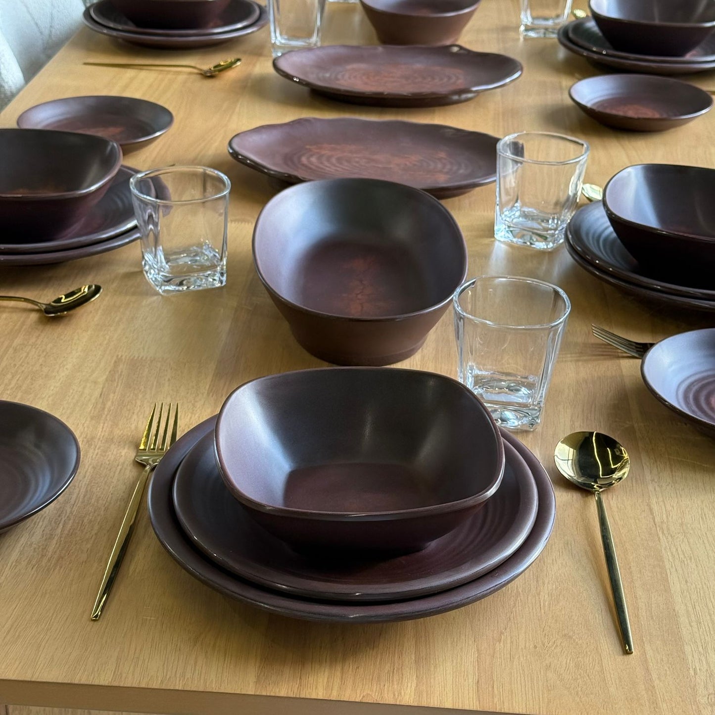 Modern Elegant Melamine Dinnerware Plate Set