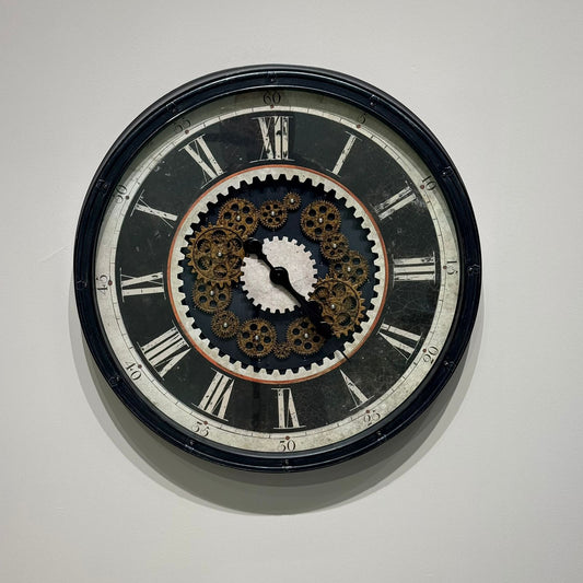 ساعة الأرقام الرومانية الكلاسيكية