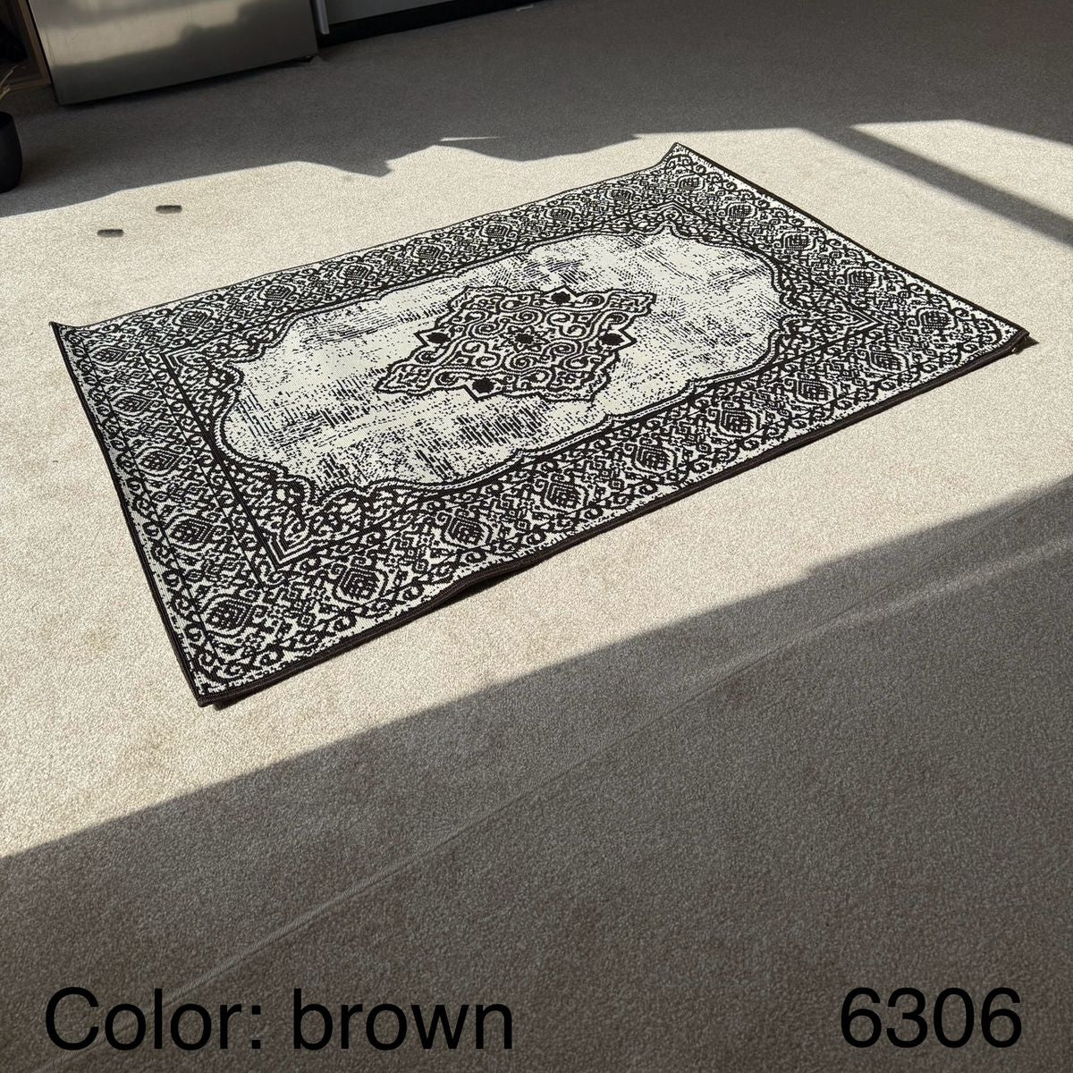 سجاد داخلي متعدد الألوان مقاس 1 × 1.5 م